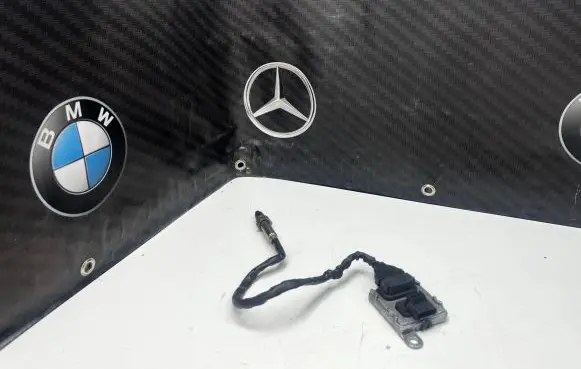 Mercedes-Benz E W212 Lambda probe sensor A0009058011 SNS1005 A3C0105750001