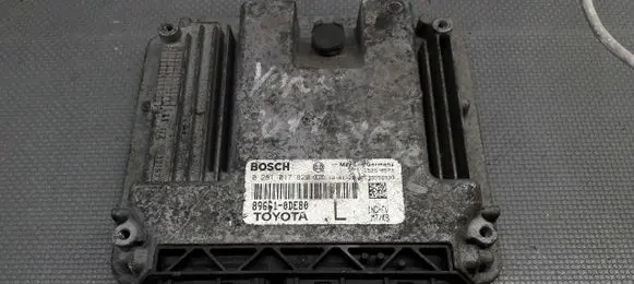 Toyota Yaris Engine control unit/module ECU 0281017820