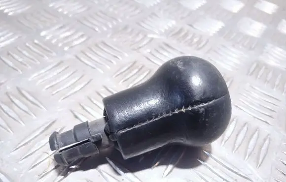 Volkswagen PASSAT B5.5 Gear lever shifter trim leather/knob