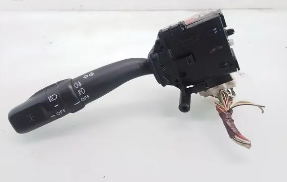 Toyota Avensis T250 Indicator stalk