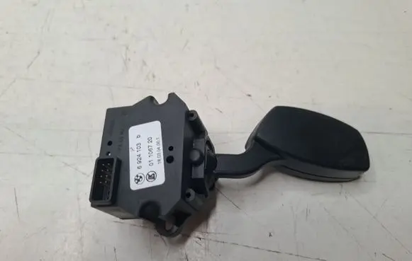 BMW 5 E60 E61 Indicator stalk 6924103 01106720