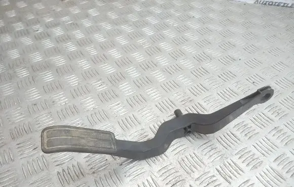 Volkswagen Golf II Accelerator throttle pedal 191721511RK4