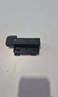 Dodge Challenger Aerial antenna amplifier 68067753AA