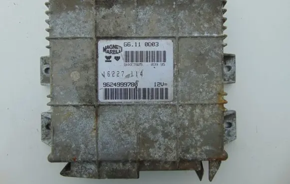 Peugeot 106 Engine control unit/module 9624999780