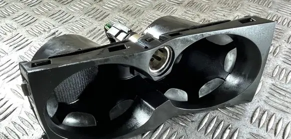 Cup holder front
