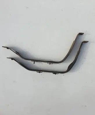 Suzuki Grand Vitara II Fuel tank mounting bracket 