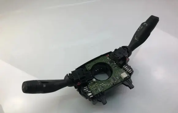 Volvo XC60 Indicator stalk 31674103