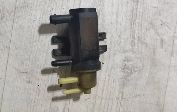 Mercedes-Benz GLK (X204) Turbo solenoid valve A0091533128