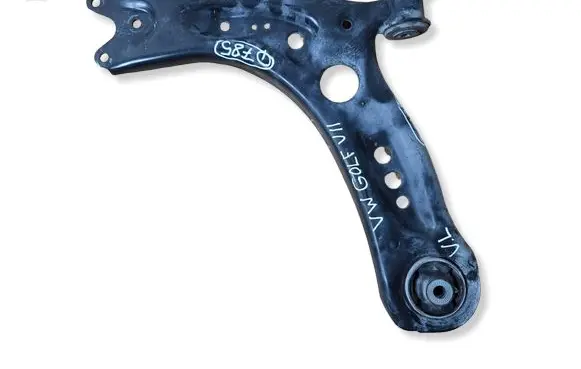 Volkswagen Golf VII Front lower control arm/wishbone 5Q0407151J