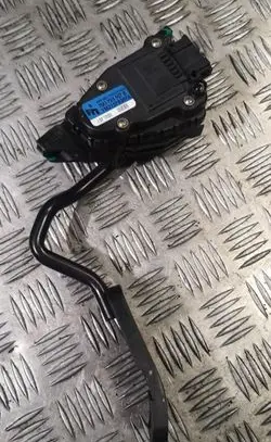 Seat Alhambra (Mk1) Accelerator throttle pedal 7m3723507b