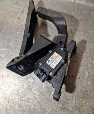 Hyundai ix35 Accelerator throttle pedal FGV0552A2S100