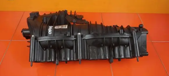BMW 1 E81 E87 Intake manifold 7802192 N47D20B