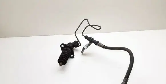 BMW 1 E81 E87 Clutch master cylinder 6775872