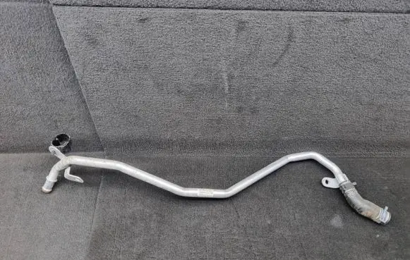 Audi A4 S4 B9 Engine coolant pipe/hose 8W0819377Q 8W0819376E