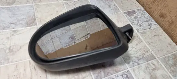 Mitsubishi Colt Front door electric wing mirror E9014259