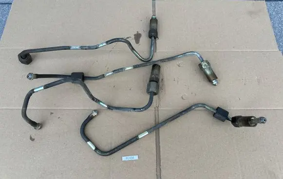 Nissan Patrol Y61 Fuel line pipe 166832W204 166822W204 166812W204