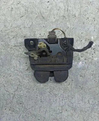 Audi A6 S6 C5 4B Tailgate/trunk/boot lock/catch/latch