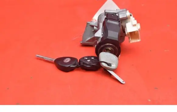 Toyota Avensis Verso Ignition lock 45020-0203