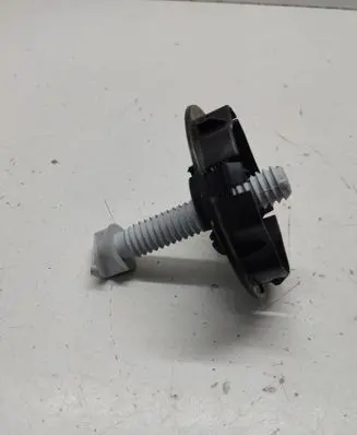 Opel Mokka B Spare wheel bolt 9816031680