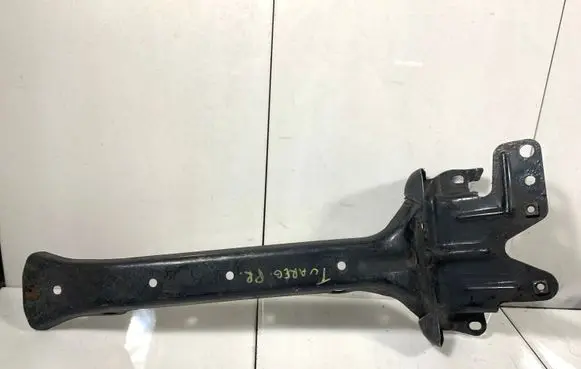 Volkswagen Touareg I Radiator support slam panel bracket 7L0805799