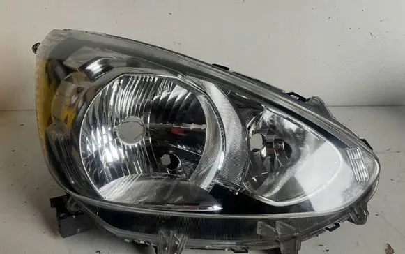 Mitsubishi Space Star Headlight/headlamp