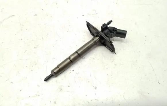Audi A4 S4 B7 8E 8H Fuel injector 059130277AH