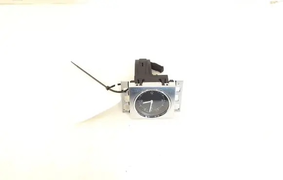 Volkswagen PASSAT B7 Clock 3AA919204A