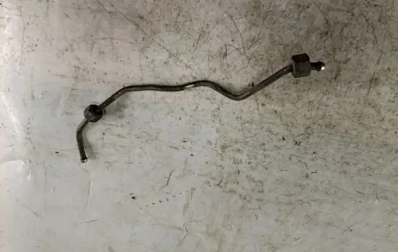 Suzuki Grand Vitara I Fuel injector supply line/pipe 