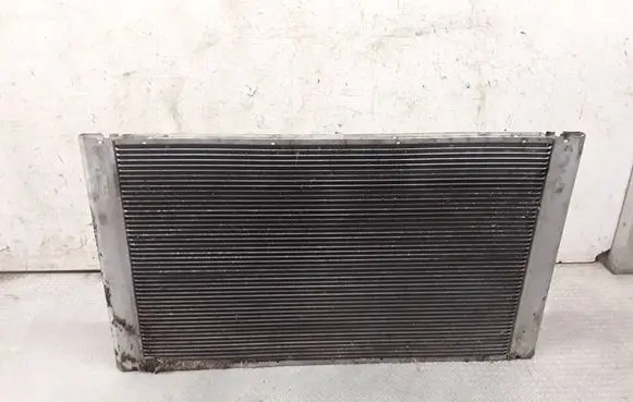 BMW 5 E60 E61 Coolant radiator 