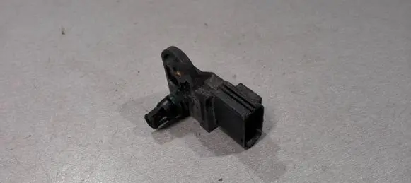 Ford Mondeo Mk III Air pressure sensor 1S7A9F479AB 0261230044