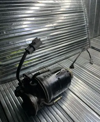 Toyota Corolla E120 E130 Fuel filter ADM52342