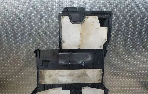 Mercedes-Benz Vito Viano W447 Engine splash shield/under tray A4476803304