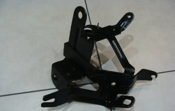 Opel Meriva B Power steering pump mounting bracket 000-0185-017-020