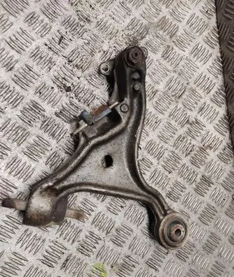 Volvo V70 Front lower control arm/wishbone 9492119