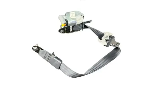 Hyundai i40 Front seatbelt 0589P1000145