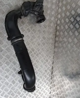 Volvo V60 Turbo air intake inlet pipe/hose 31657341 31370120