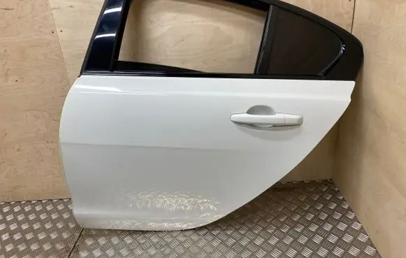 Jaguar XE Rear door