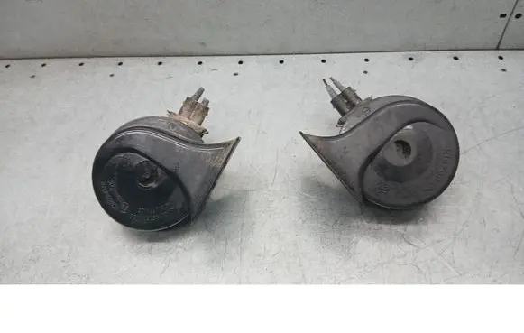 Audi A6 S6 C5 4B Horn signal
