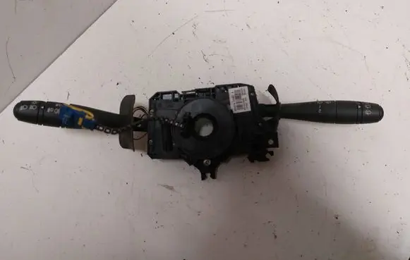 Dacia Sandero Wiper turn signal indicator stalk/switch 8200792587 30058 901057668