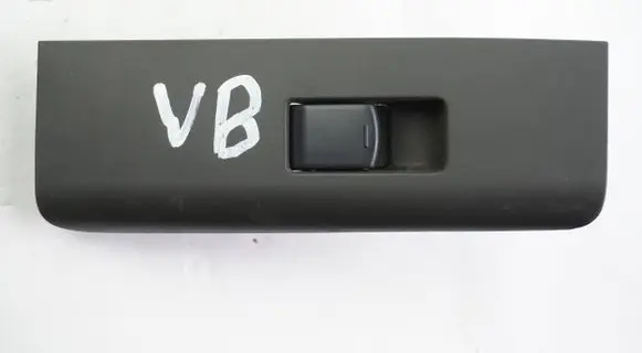 Nissan Navara D40 Electric window control switch 829614X60A