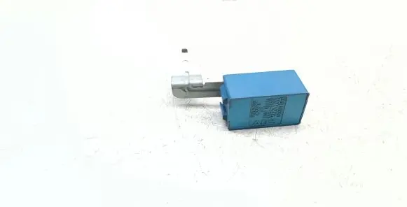 Toyota Prius (XW20) Window wiper relay 8594047010 0521003082