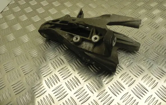 Volkswagen Transporter - Caravelle T6 EGR valve cooler bracket 7E0199370L