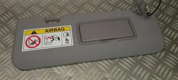 Alfa Romeo Stelvio Sun visor