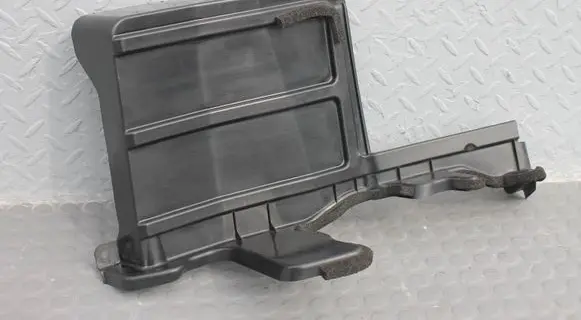 Nissan Juke I F15 Radiator trim 62822BA61A-RH 62822BA61A