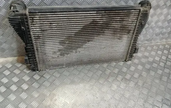 Skoda Octavia Mk2 (1Z) Intercooler radiator 1K0145803L