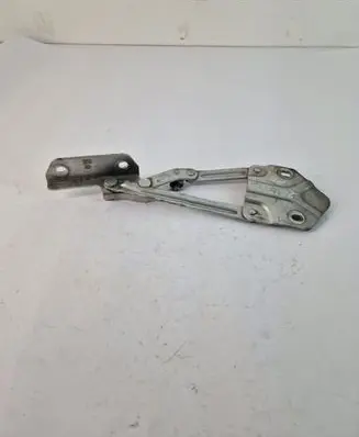 Engine bonnet/hood hinges