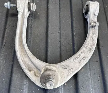 Land Rover Discovery 5 Front lower control arm/wishbone PLA3091A EZB6A