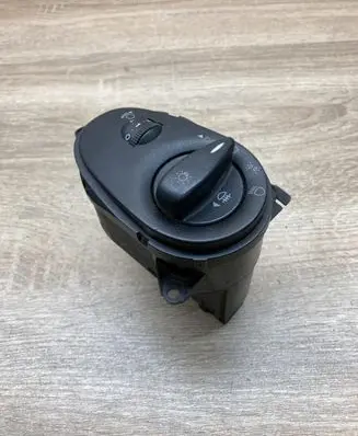 Ford Focus Light switch 98AG13A024HG 04052574