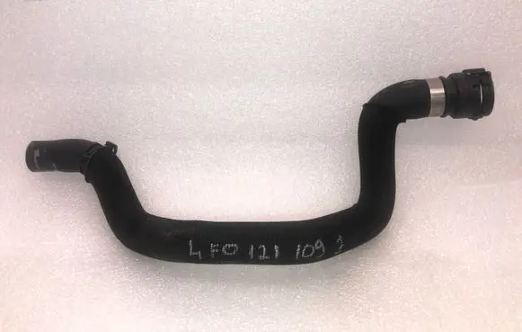 Audi A6 S6 C6 4F Engine coolant pipe/hose 4F0121109J