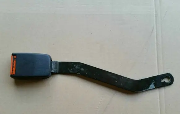 Volkswagen PASSAT B3 Front seatbelt buckle 357857756